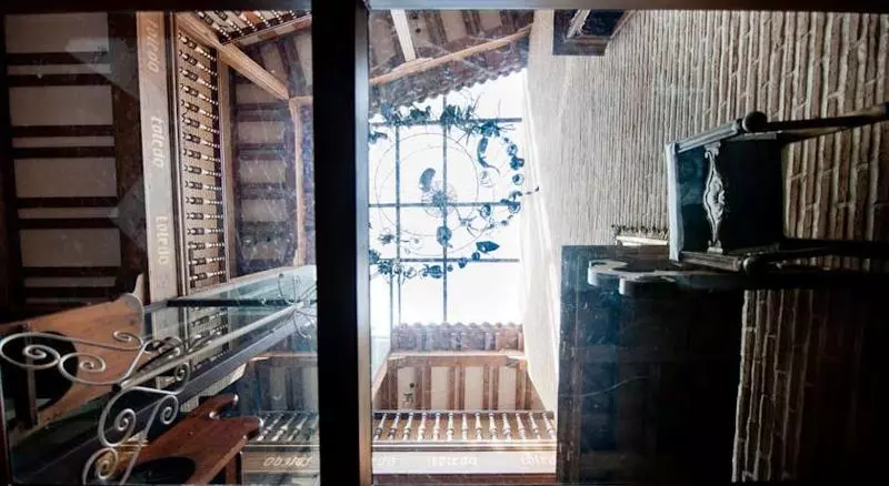 مسافرخانه Yit Puerta Bisagra