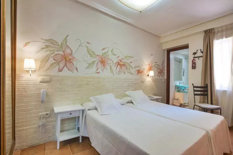 مسافرخانه Yit Puerta Bisagra