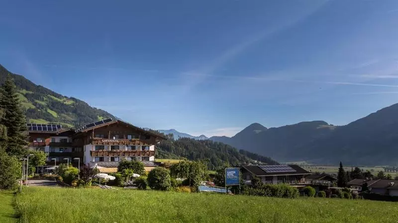 Gardenhotel Crystal   4 Sterne Superior