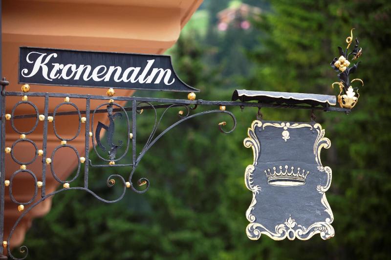 Euro Youth Hotel & Krone