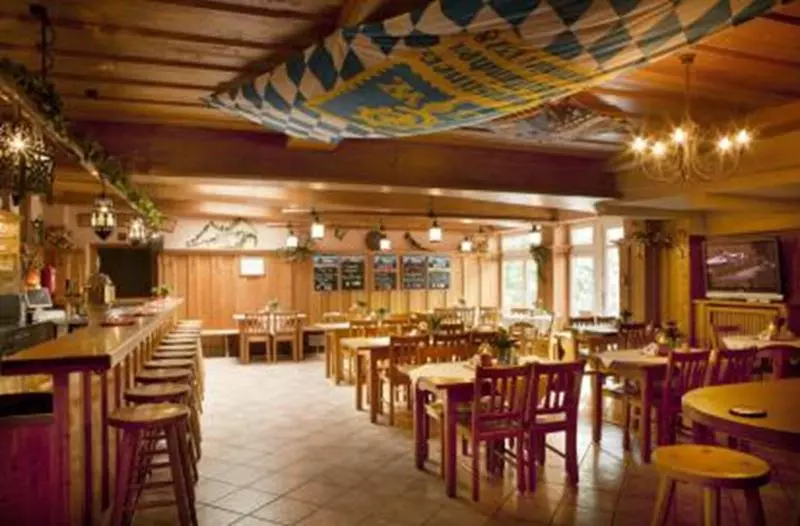 Euro Youth Hotel & Krone