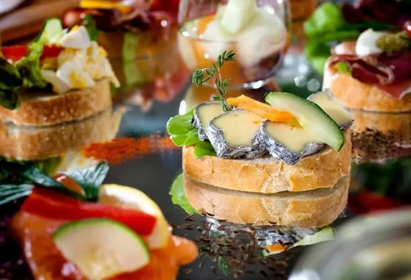 هتل Holiday Inn Innsbruck by IHG