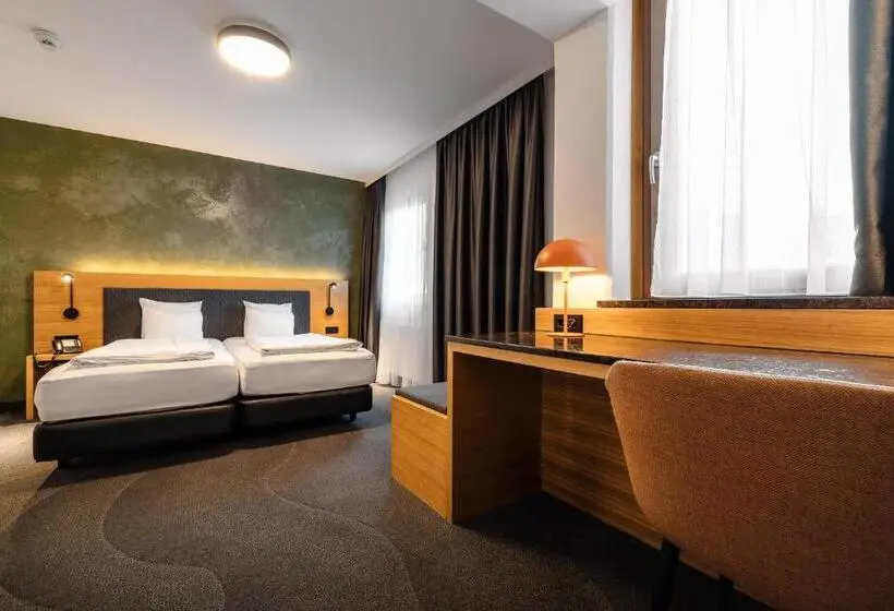 هتل Holiday Inn Innsbruck by IHG