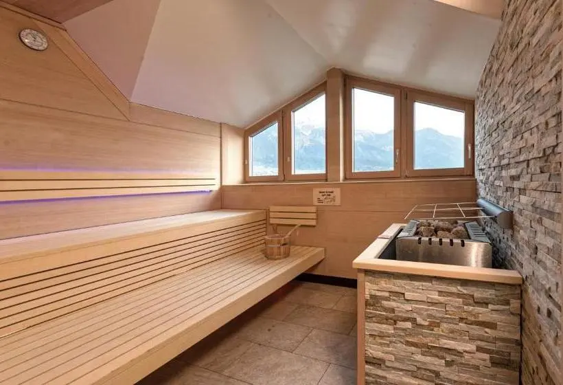 هتل Holiday Inn Innsbruck by IHG