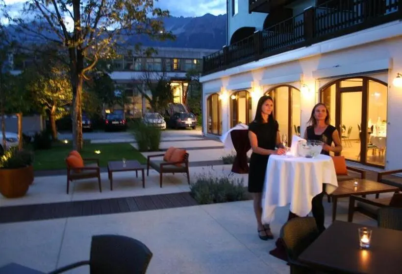 هتل Holiday Inn Innsbruck by IHG