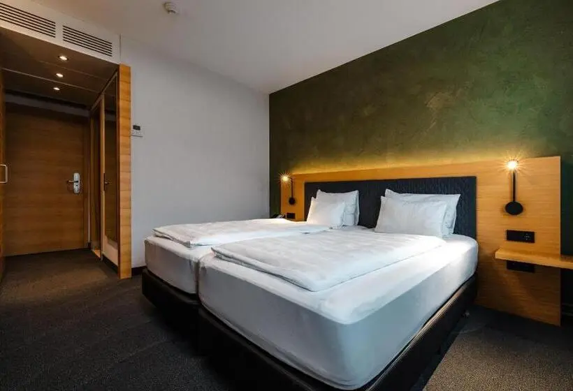 هتل Holiday Inn Innsbruck by IHG