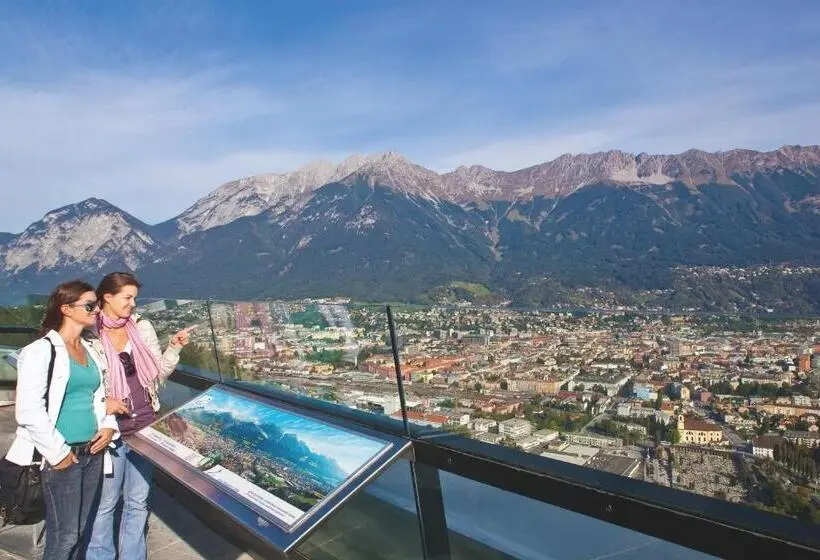 هتل Holiday Inn Innsbruck by IHG