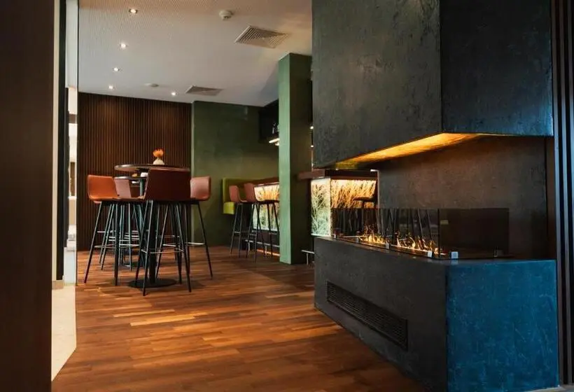 هتل Holiday Inn Innsbruck by IHG