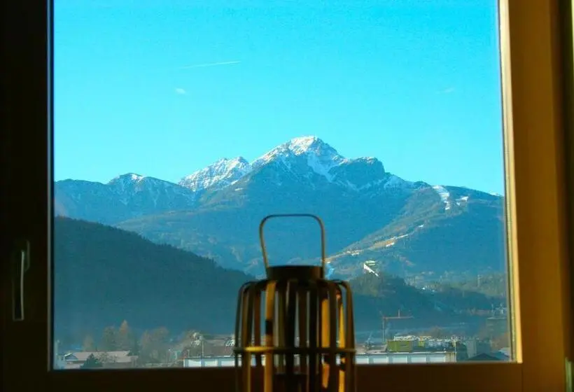 هتل Holiday Inn Innsbruck by IHG
