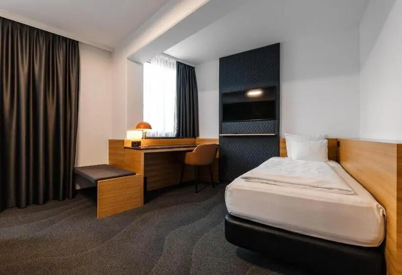 هتل Holiday Inn Innsbruck by IHG