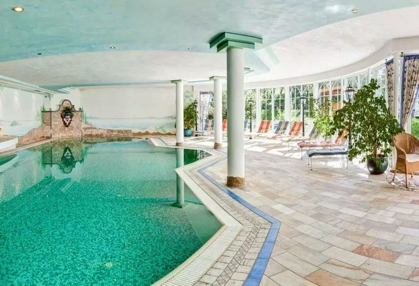 Отель Lumberger Hof