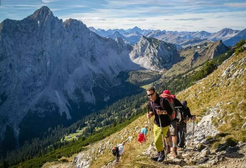 Отель Lumberger Hof