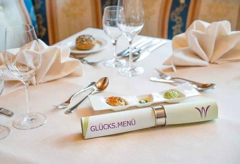 Отель Waidringer Hof 4 Sterne Superior