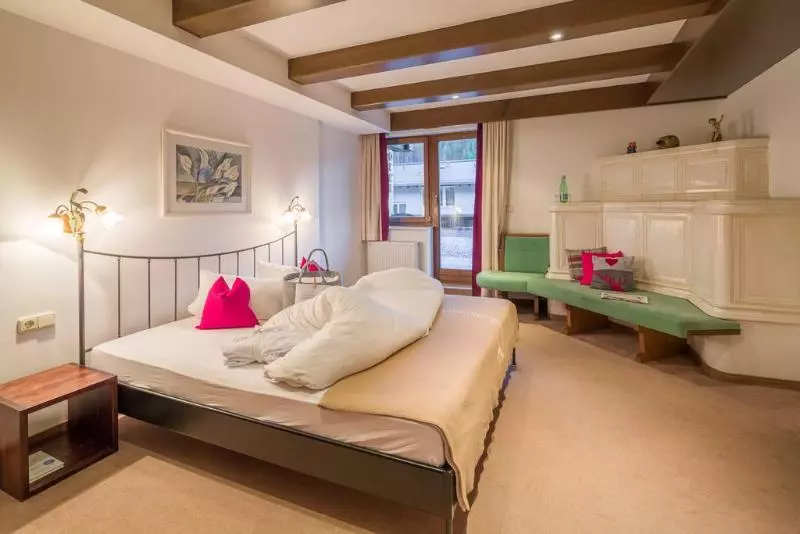 Отель Waidringer Hof 4 Sterne Superior