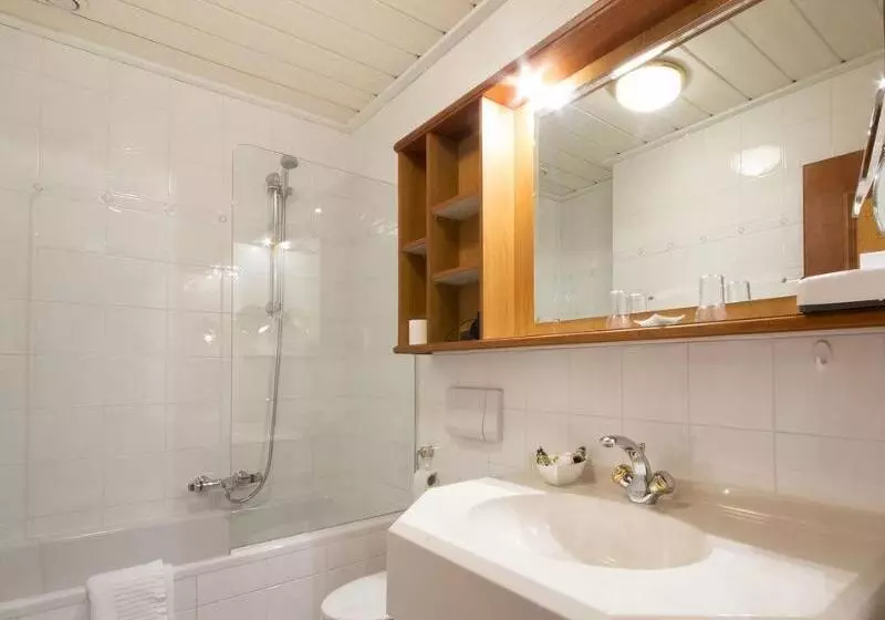 Отель Waidringer Hof 4 Sterne Superior