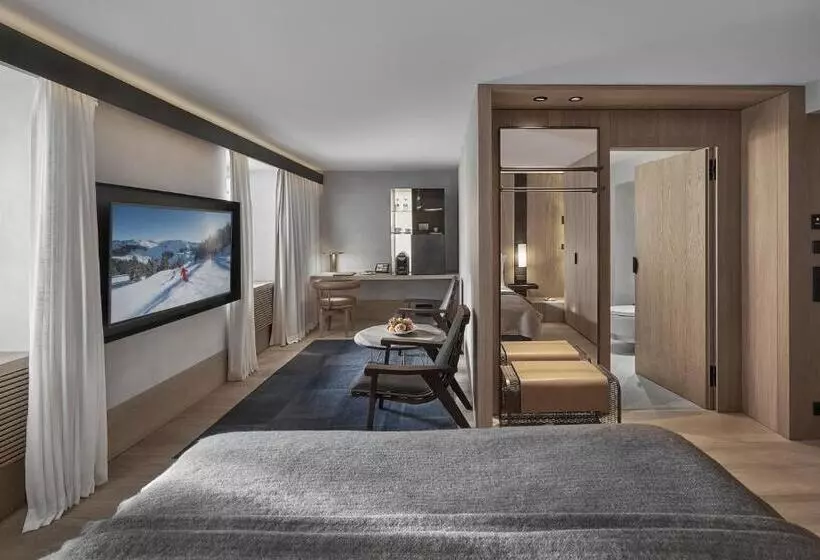 هتل Weisses Roessl