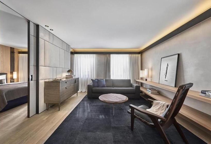 هتل Weisses Roessl