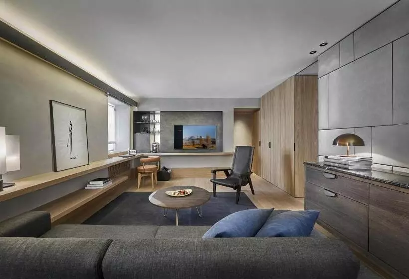 هتل Weisses Roessl