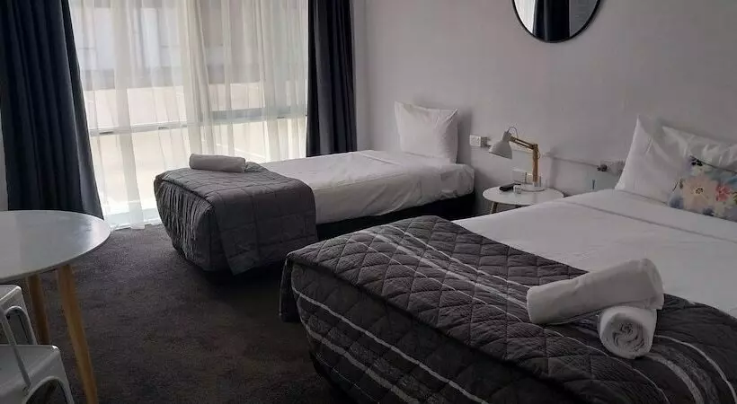 Motel Commodore Motor Inn