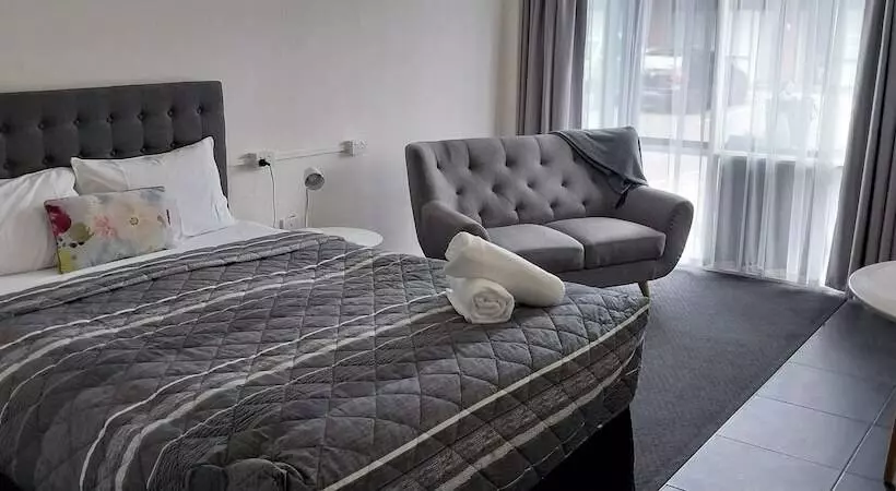 Motel Commodore Motor Inn