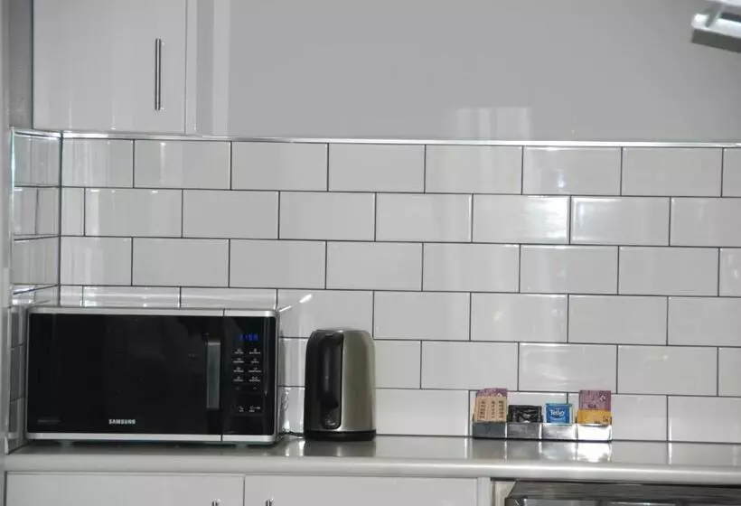 Motel Commodore Motor Inn