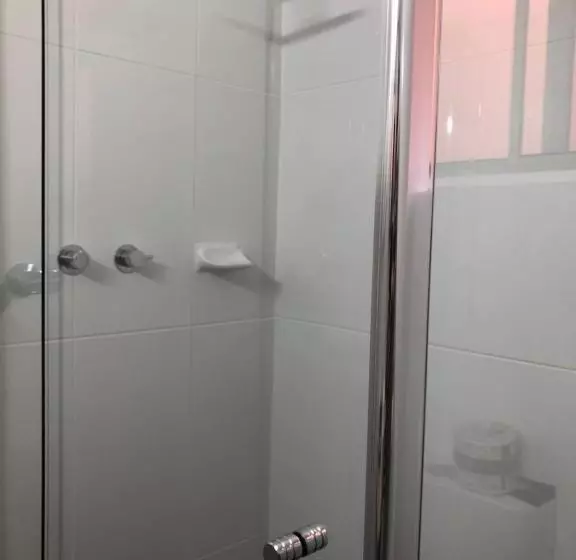 Motel Commodore Motor Inn