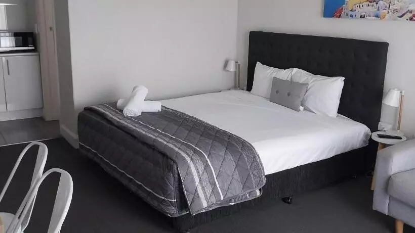 Motel Commodore Motor Inn