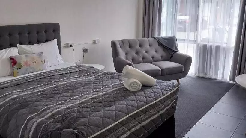 Motel Commodore Motor Inn