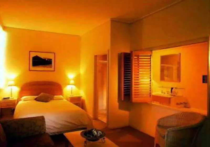 Quality Hotel Tiffins On The Park