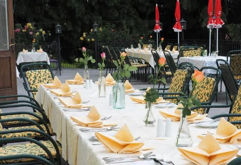 Schlosshotel Rosenau Superior