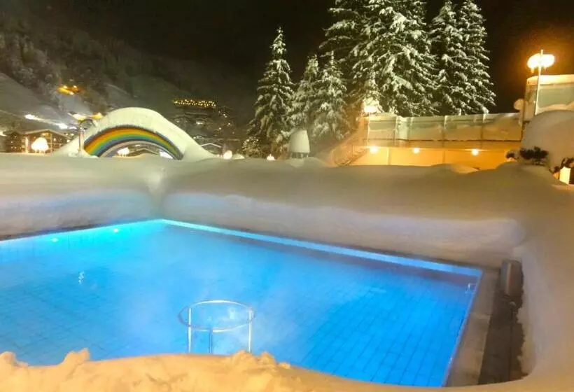 Wellness  Und Familienhotel Egger