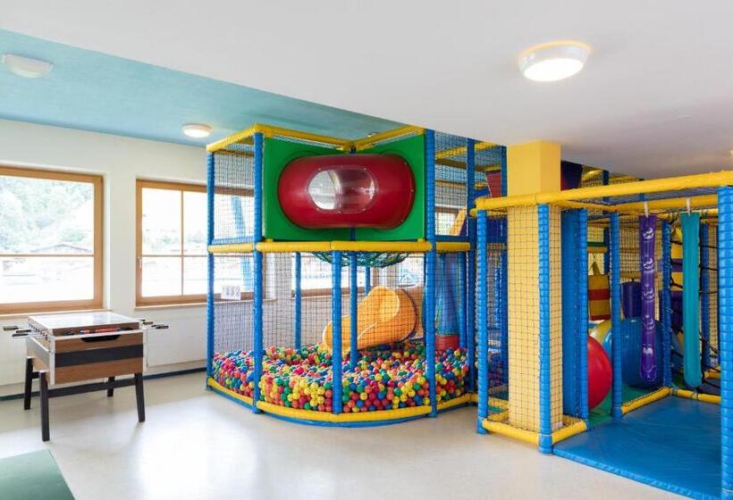 Wellness Und Familienhotel Egger