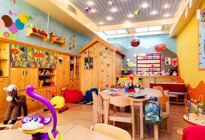 Wellness Und Familienhotel Egger