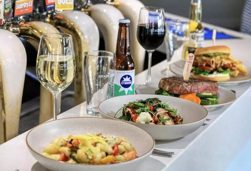 Coachman Hotel Motel