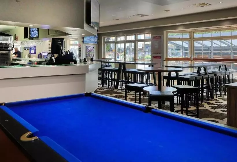 Coachman Hotel Motel