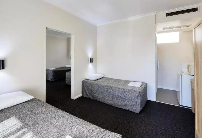 Coachman Hotel Motel