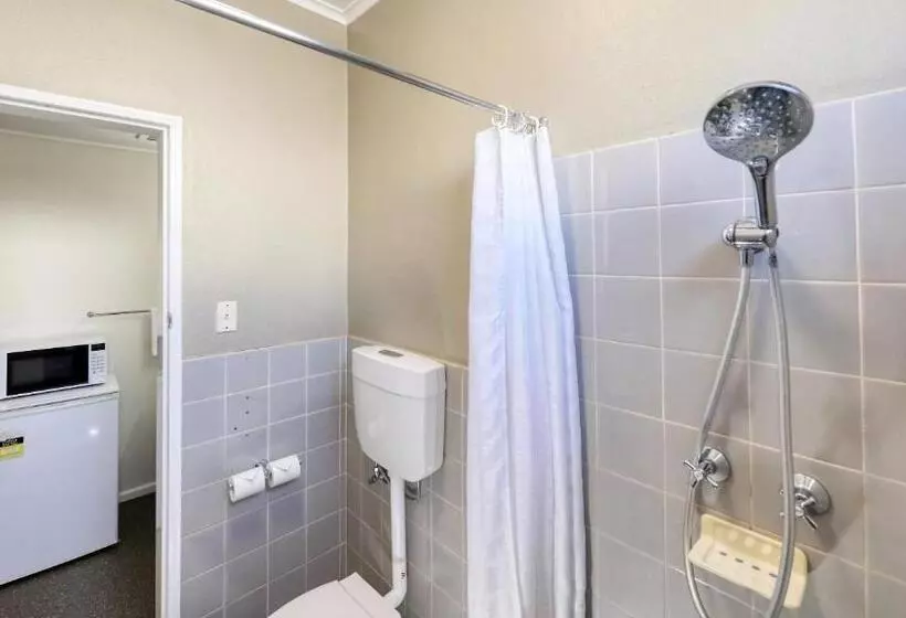 Coachman Hotel Motel