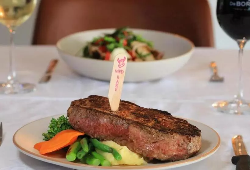 Coachman Hotel Motel