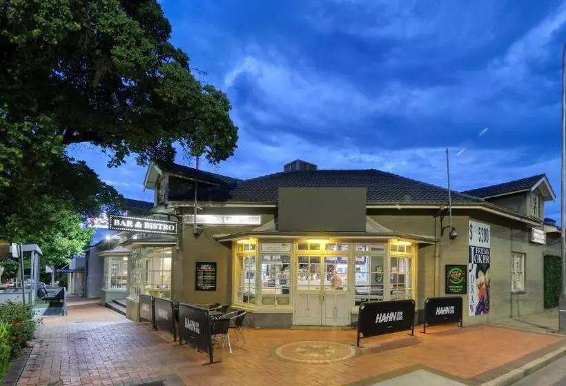 Coachman Hotel Motel