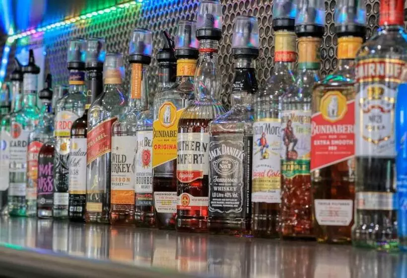 Coachman Hotel Motel