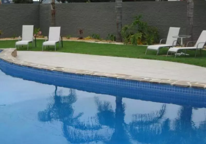 酒店 Adelaide Road Motor Lodge