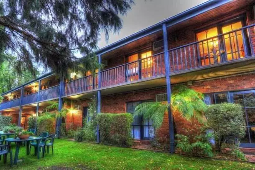 בית מלון כפרי Armour Motor Inn