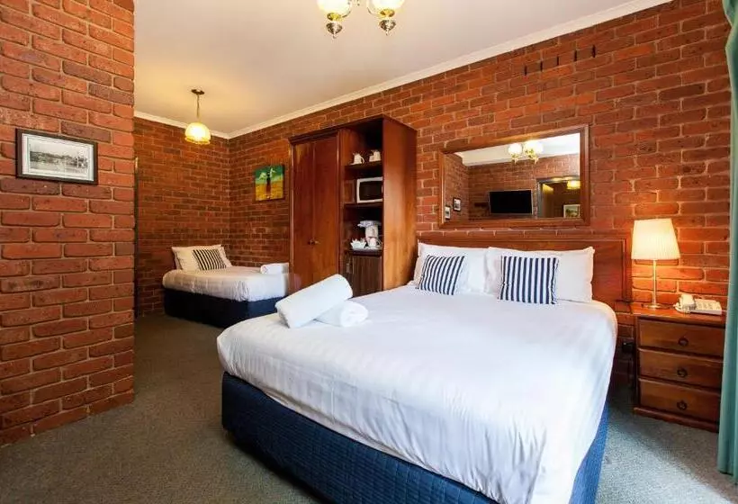 בית מלון כפרי Armour Motor Inn