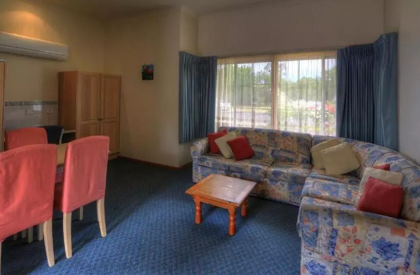 فندق Bairnsdale Tanjil Motor Inn