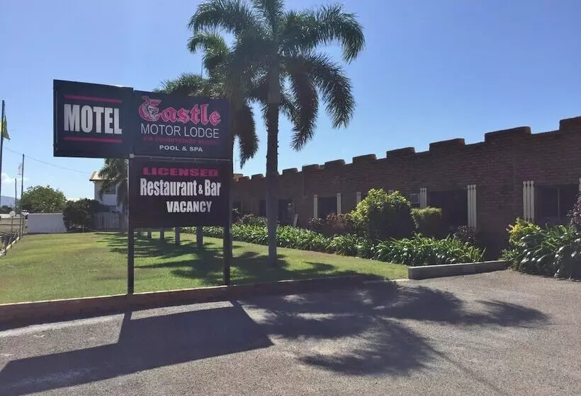 호텔 Castle Motor Lodge