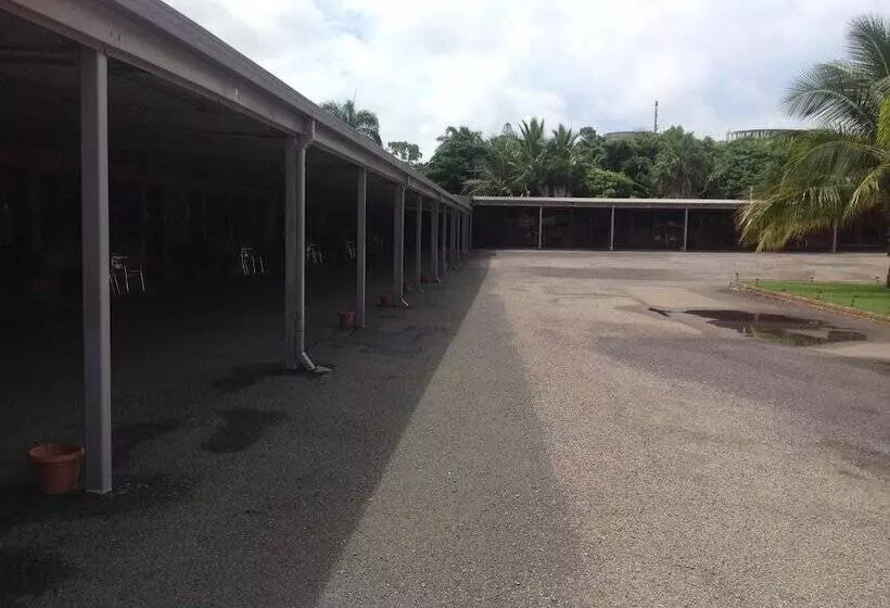 호텔 Castle Motor Lodge