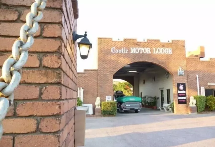 호텔 Castle Motor Lodge