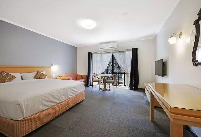 בית מלון כפרי Country Plaza Halls Gap