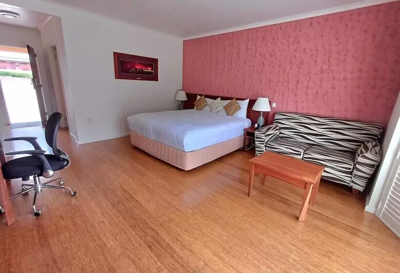 בית מלון כפרי Country Plaza Halls Gap