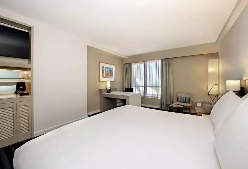 ホテル Doubletree By Hilton Darwin Esplanade